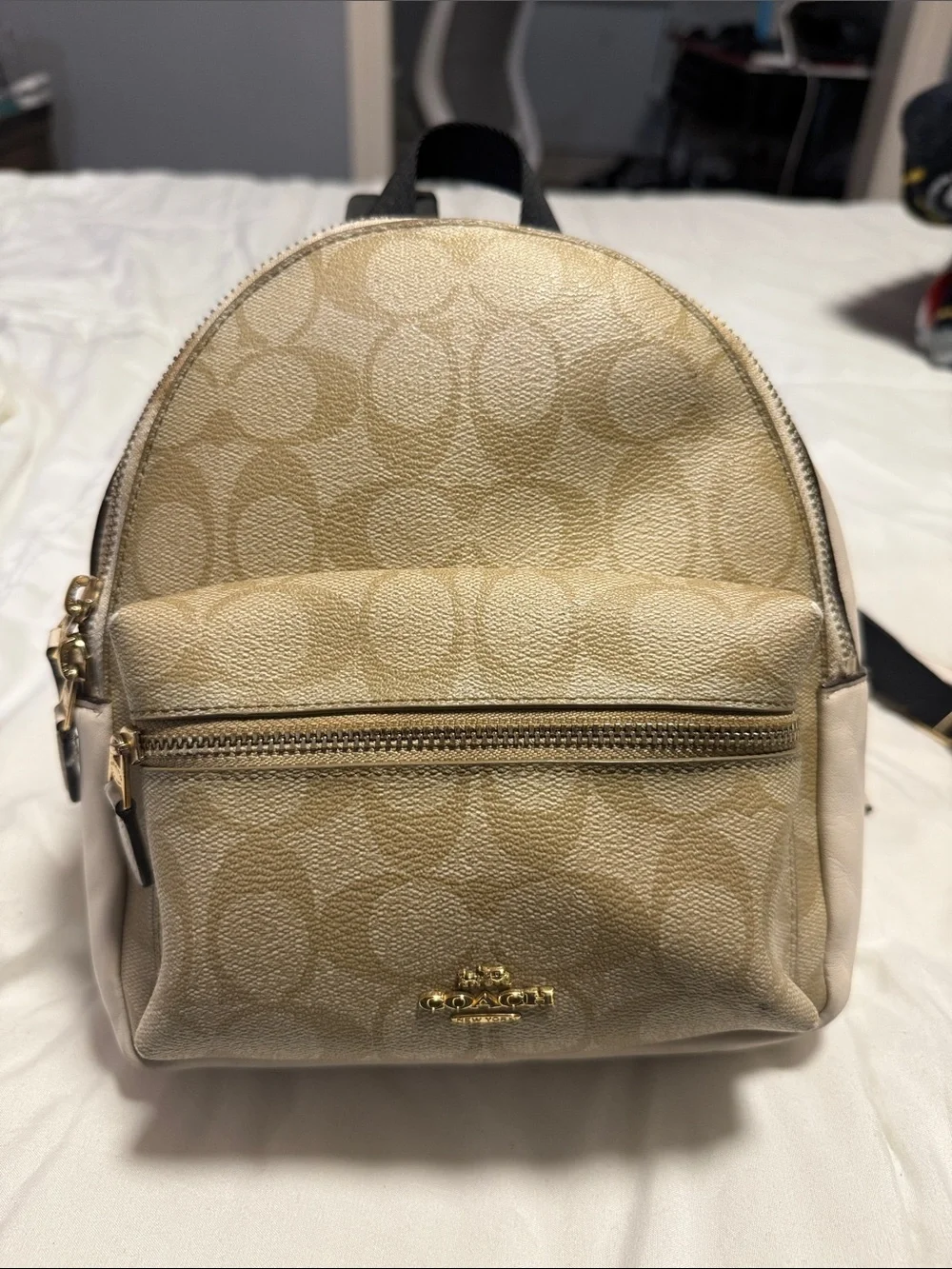Coach compact mini